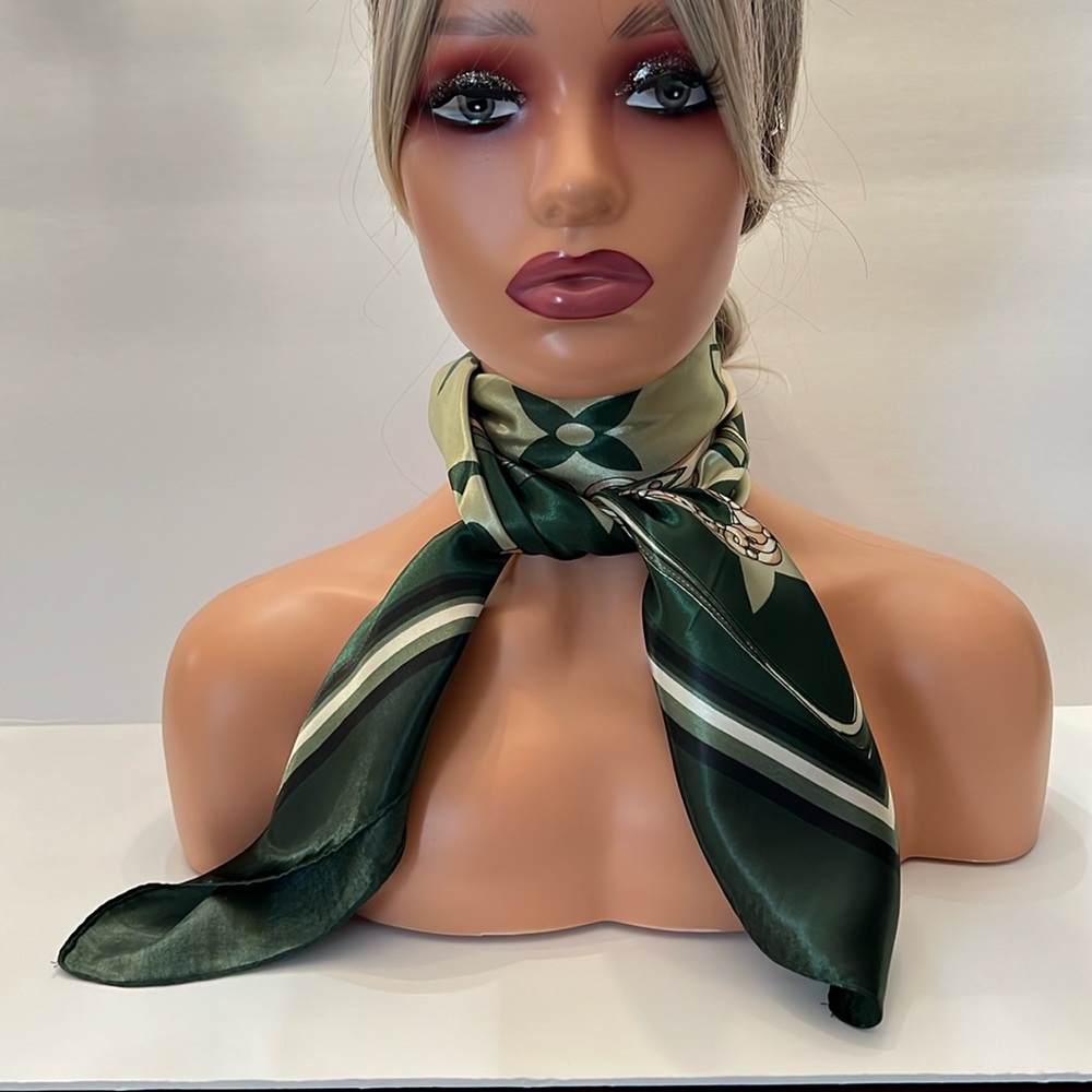 New Luxury Fashion Green Multi Colored Scarf